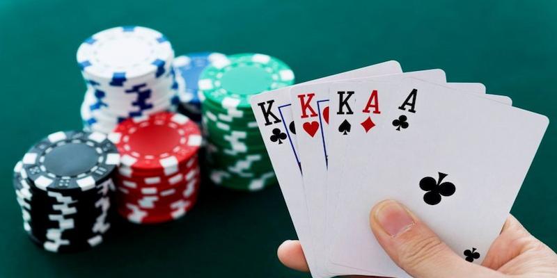 Poker rikvip đang là tựa game hot được săn đón